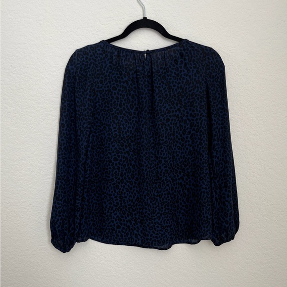 LOFT navy & black cheetah print blouse shirt top XSP - Picture 2 of 2